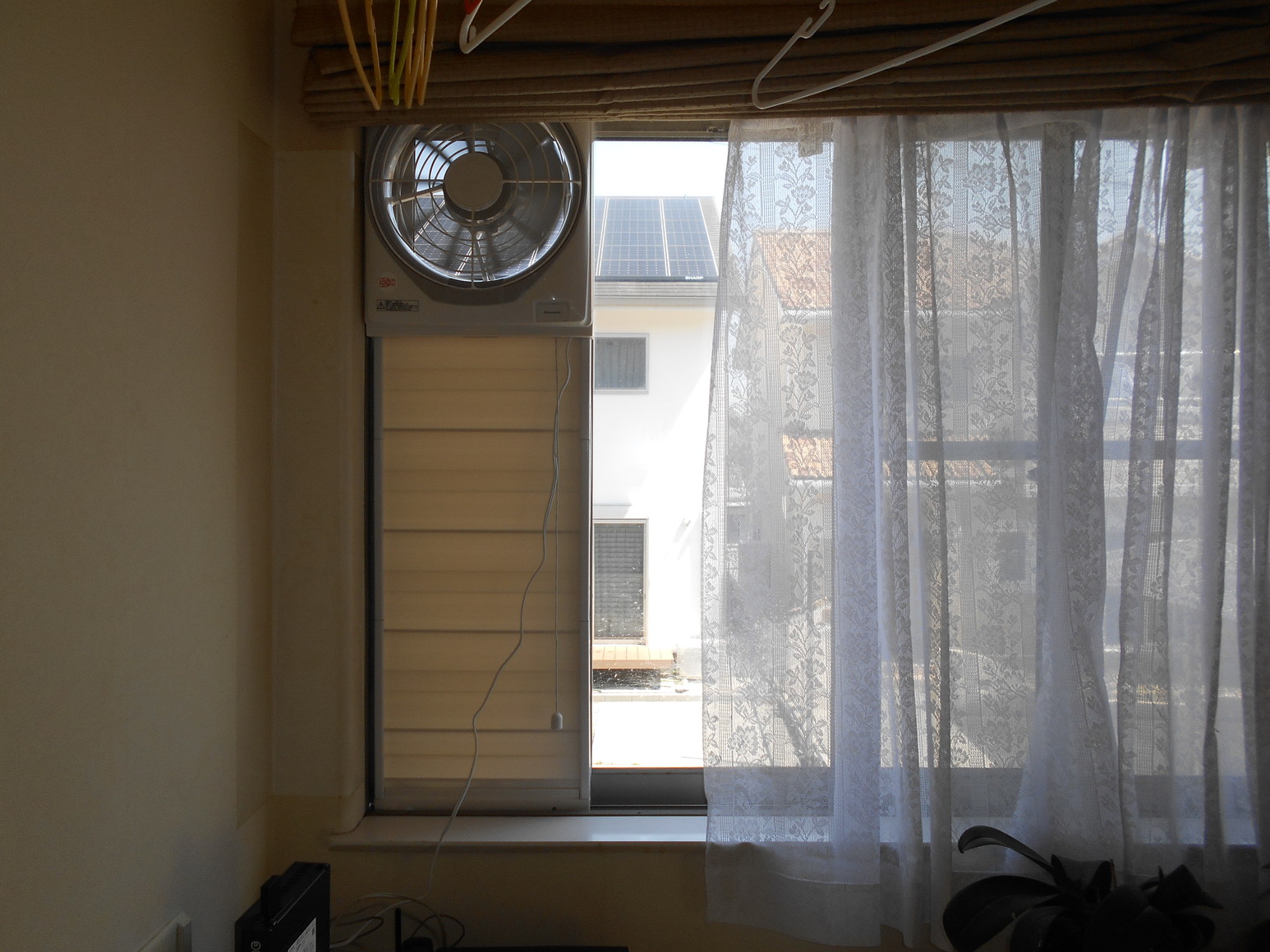 窓用換気扇を取付しました 岡崎市の電気工事は はらでんレスキュー 原田電工社